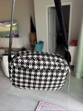 BAGGU Camera Crossbody Black & White Pixel Gingham Bag with Adjustable Strap NWT